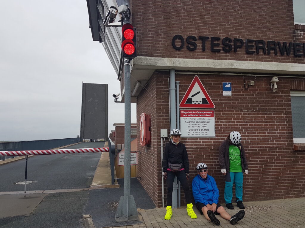 Lange Wartezeiten auf einen Therapieplatz können belasten